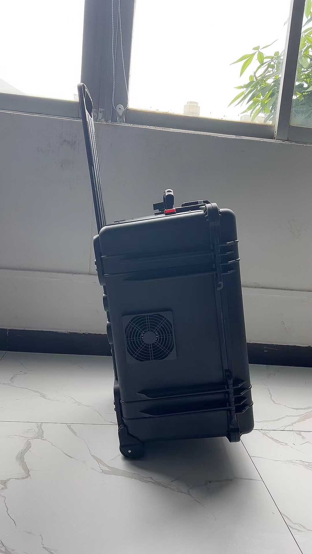 道孚手拉箱型移动通信干扰器